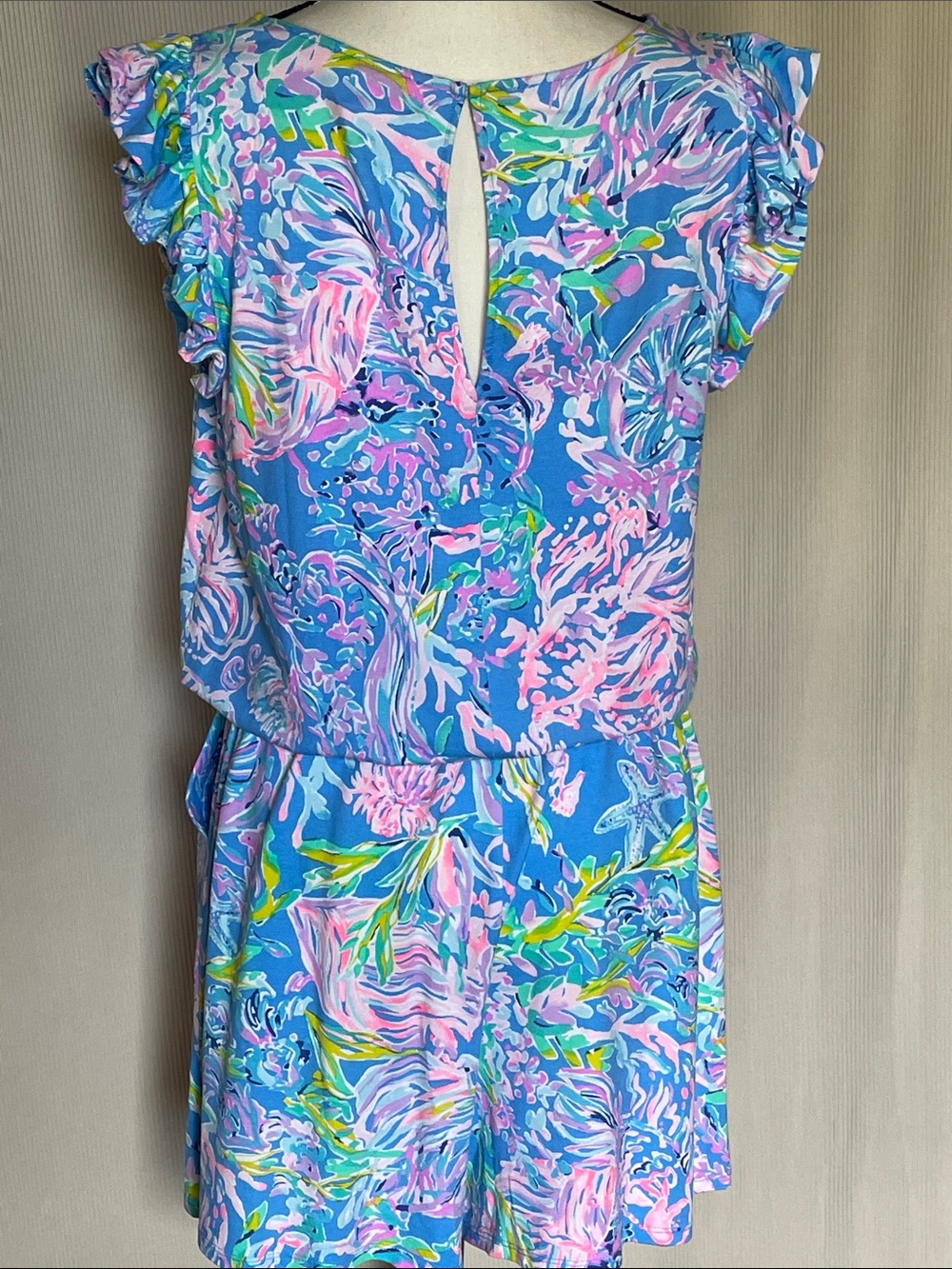Lilly Pulitzer Blue Pink Tropical Print Romper Size L Ruffle Sleeve Keyhole Back - Picture 3 of 12
